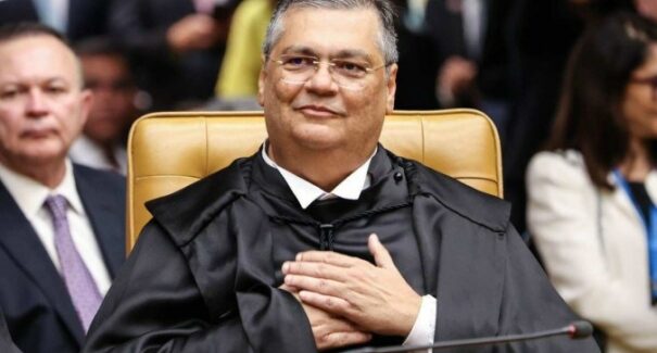 Flávio Dino alerta sobre impacto do extremismo político na judicialização
