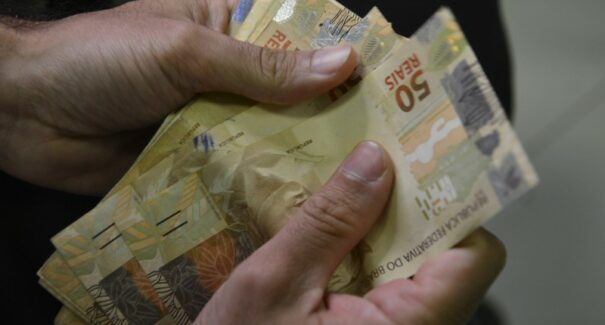 Brasil inicia 2026 com recorde de 73 milhões de inadimplentes e alta reincidência