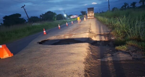 Trecho da BR-316 é interditado devido a erosão em Santa Inês
