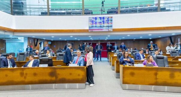 Alema promulga decreto e resolução sobre indicação e escolha de conselheiros do TCE/MA