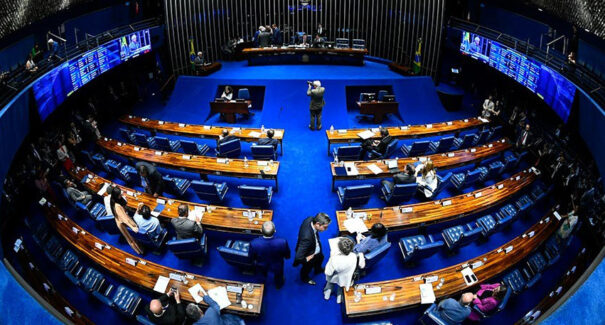 Senado aprova corte de 10% em benefícios fiscais e aumenta tributação de Bets e Fintechs