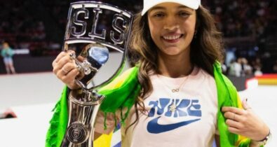 Rayssa Leal é campeã da etapa de San Diego da liga mundial de skate street