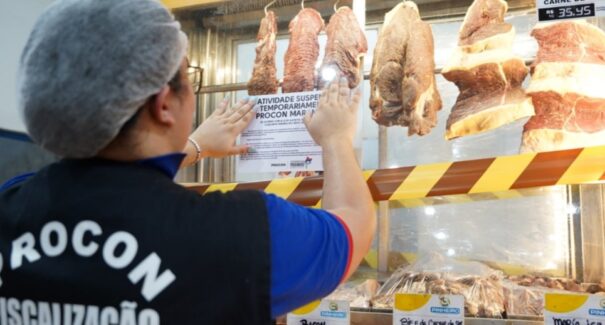 Procon-MA interdita frigorífico de supermercado por presença de rato
