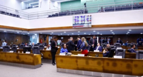 Assembleia aprova projeto que estabelece critérios para candidatura à vaga no TCE