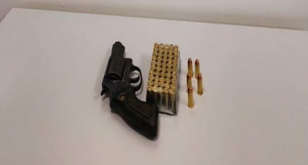 Homem é preso por ameaçar mulher de morte com arma de fogo em São Luís