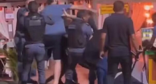 Em São Luís, homem é preso por agredir ex-namorada e chamar funcionário de bar de “macaco”