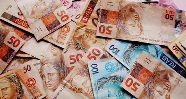 Governo confirma novo salário mínimo para 2026
