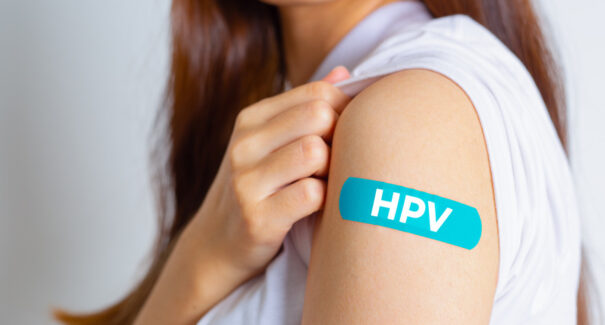Brasil passa a adotar esquema de dose única contra o HPV