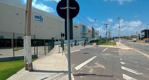 Policial civil é assaltado em estacionamento de shopping, em São Luís