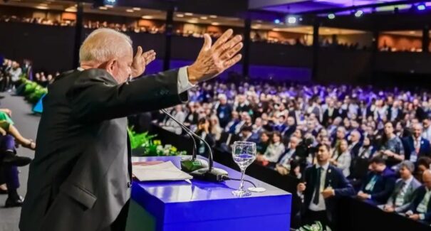 Lula anuncia medidas para aliviar cofres de prefeituras