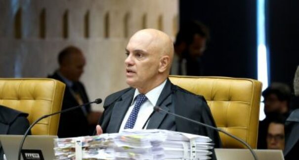 Moraes volta a multar Starlink e X, que passa a bloquear perfis