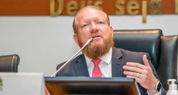 Othelino Neto se filiará ao partido Solidariedade