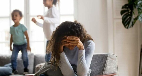 Pesquisa indica que 90% das mães têm esgotamento mental