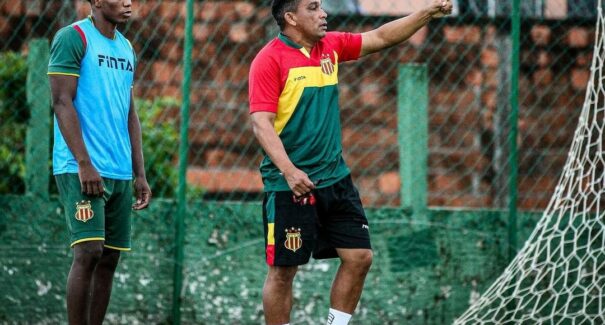 Zé Augusto inicia preparação do Sampaio para enfrentar o CSA