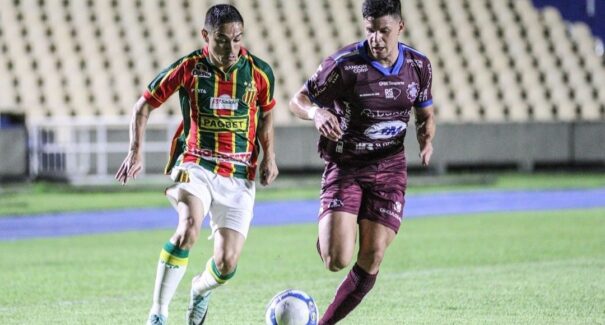 Sampaio Corrêa vira sobre o Caxias nos acréscimos e conquista primeira vitória na Série C