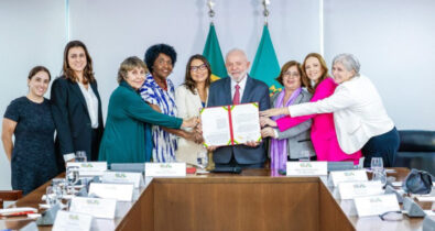 Presidente Lula sanciona lei que fortalece o combate integrado à violência doméstica e familiar contra a mulher