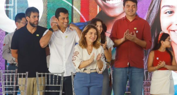 Iracema Vale participa de solenidade com o presidente Lula para anúncio de investimentos no Maranhão
