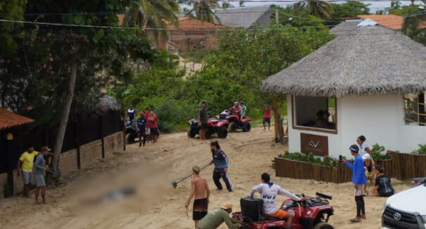 Queda de fiação elétrica deixa turista ferido e mata cães em Atins
