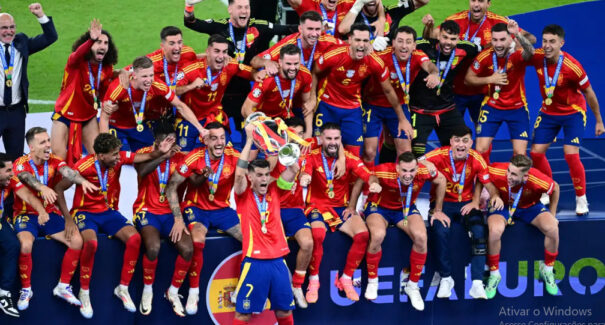 Espanha bate a Inglaterra e é campeã da Eurocopa