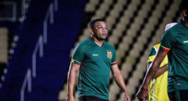 Sampaio Corrêa dispensa  o técnico Zé Augusto