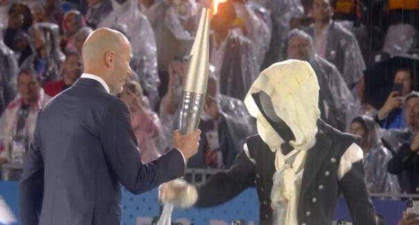 Olimpíada de Paris 2024: entenda o mistério sobre o ‘Assassin’s Creed’ durante a abertura