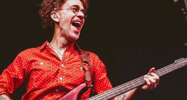 Nando Reis anuncia álbum triplo com participações de músicos de Pearl Jam, Nirvana e mais bandas