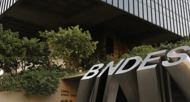 BNDES abre inscrições para concurso com 150 vagas e salários de R$ 20,9 mil