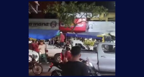 Motorista perde controle, destrói barracas e atropela homem na Cidade Operária, em São Luís