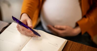 Mães MEI têm direito a salário maternidade
