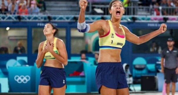 Vôlei de praia: Duda e Ana Patrícia avançam e vão brigar pelo ouro em Paris