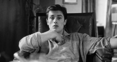 Morre Alain Delon, galã do cinema francês, aos 88 anos