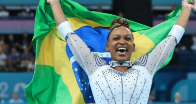 Rebeca Andrade é prata na final do salto nas Olimpíadas de Paris