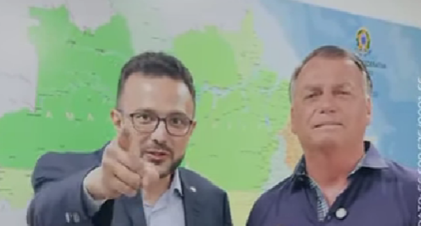 Vídeo: Bolsonaro anuncia Yglésio como seu candidato a prefeito de São Luís