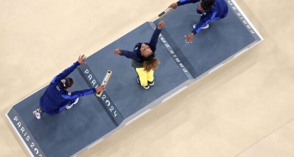 Rebeca Andrade supera Simone Biles e fica com a medalha de ouro na final do solo em Paris 2024