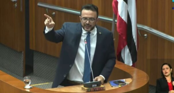 Deputado Yglésio acusa Ministro Flávio Dino de perseguir juízes em operação da PF no Maranhão