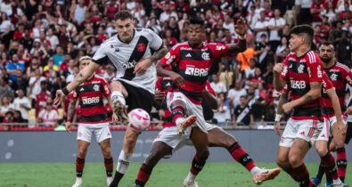 Flamengo e Vasco medem forças no estádio do Maracanã