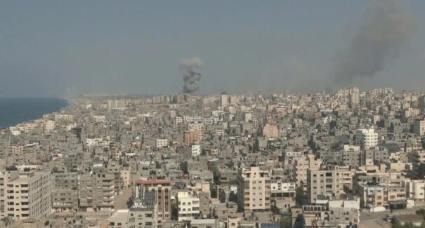 Israel enfrenta onda de protestos e greve geral após descoberta de corpos de reféns em Gaza