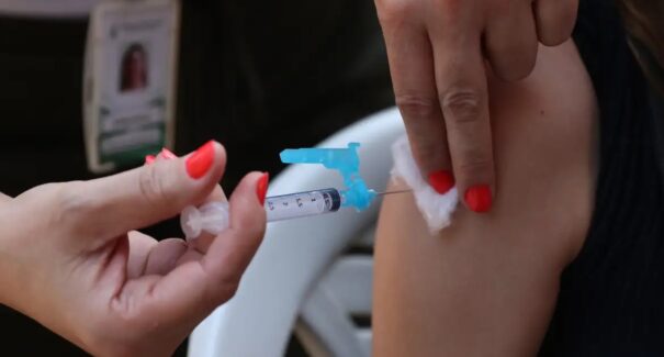 Brasil e Índia firmam parceria para desenvolvimento de vacinas