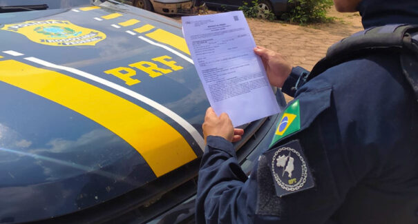 Homem procurado por estupro é detido em fiscalização da PRF na BR-010