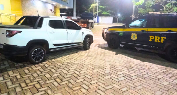 Carro roubado durante o final de semana no Piauí é recuperado no interior do MA