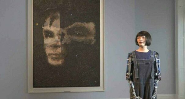 Robô humanoide tem sua obra leiloada por mais de R$ 6,15 milhões