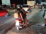 Carreta colide em vários veículos parados na BR-135