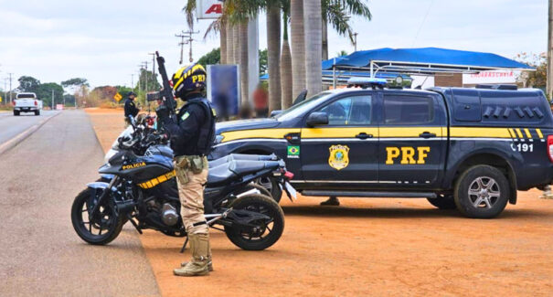 Mulher procurada da justiça é presa pela PRF em fiscalização da Operação Carnaval