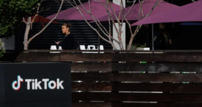 Governo processa TikTok por tratamento irregular de dados de crianças