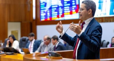 Deputado apresenta PL que proíbe o uso de celulares em salas de aula no Maranhão