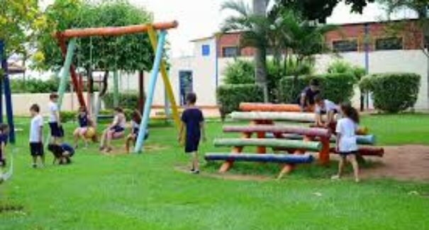 Pesquisa aponta que 370 mil estudantes em todo o Brasil estão em áreas de risco climático
