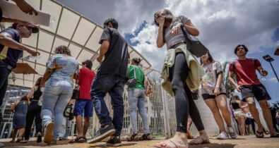 Abstenção de candidatos no primeiro dia do Enem cai para 26,6%