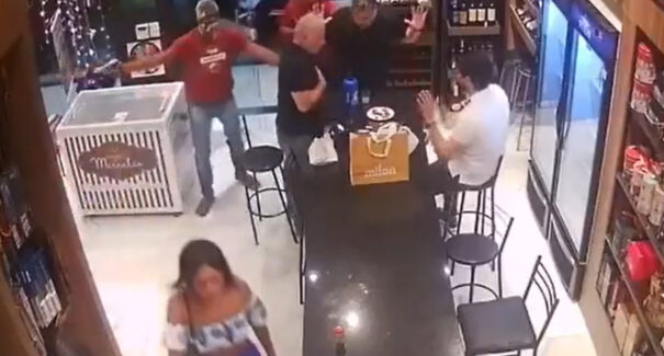 Criminosos armados rendem clientes e assaltam loja de carnes em São Luís; suspeitos já presos