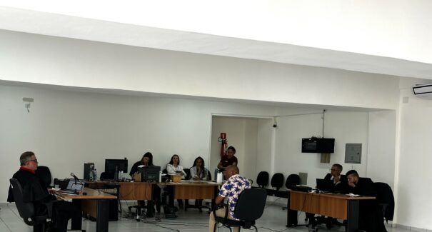 Homem que matou mulher a facadas em 1995 é condenado pelo tribunal do júri
