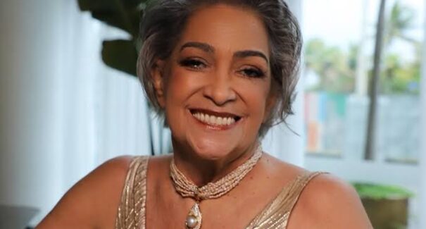 Fernanda Britto, influenciadora de etiqueta, morre aos 64 anos